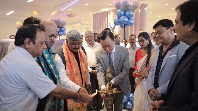 VinFast mở showroom đầu tiền tại Ấn Độ trước thềm lễ khánh thành nhà máy xe điện