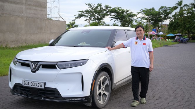Anh Nguyễn Tuấn An (Cần Thơ) đã lựa chọn xe VinFast vì yên tâm với hạ tầng trạm sạc tiện lợi.