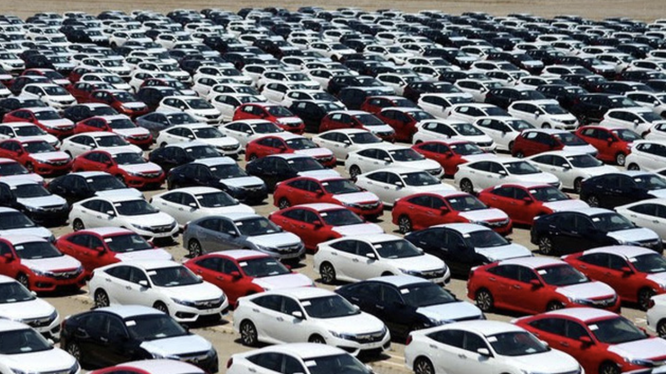 Ôtô đua nhau giảm giá hàng trăm triệu, dự báo năm 2020 còn rẻ hơn nữa?