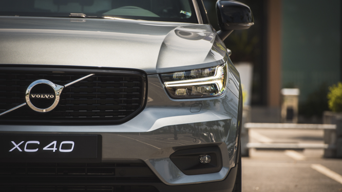 Volvo XC40 - Nhỏ nhưng có võ 