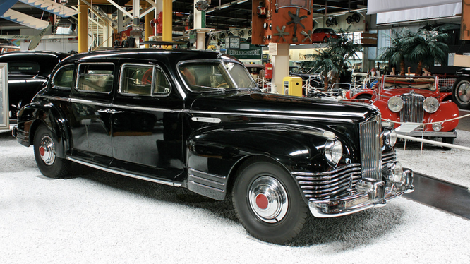 Xe của lãnh tụ Liên Xô Stalin đã bị mất trộm 