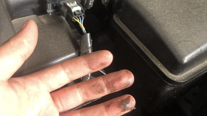 Ford Việt Nam khẳng định việc rò rỉ dầu trên động cơ Bi-Turbo 2.0L không gây rủi ro cho xe.