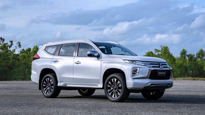 Bắt gặp Mitsubishi Pajero Sport 2020 tại Việt Nam