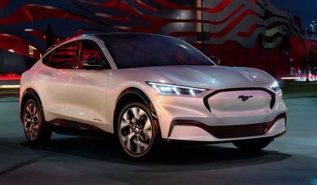 Ford Mustang Mach-E sẽ được cập nhật từ xa như điện thoại