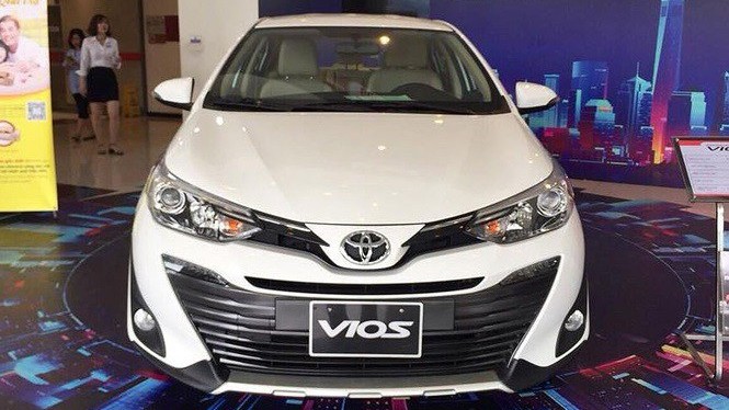 Ô tô trong nước được giảm 50% lệ phí trước bạ