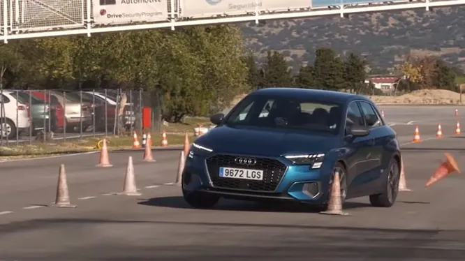Chiêm ngưỡng Audi A3 Sportback 2020 thể hiện màn thử thách Moose Test