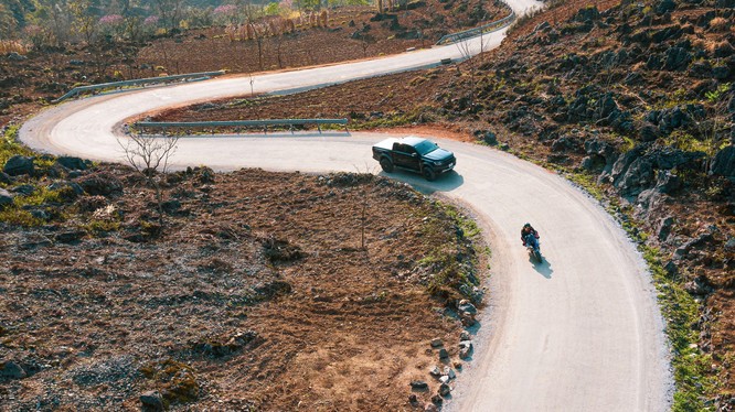 Vì Sao Ford Ranger Raptor Có Thể Thỏa Sức Chinh Phục Mọi Địa Hình?