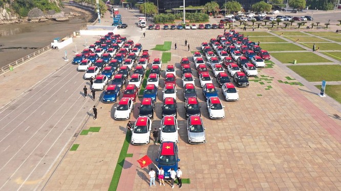 Số lượng xe VFe34 được giao cho khách hàng trong tháng 3 tăng vượt trội