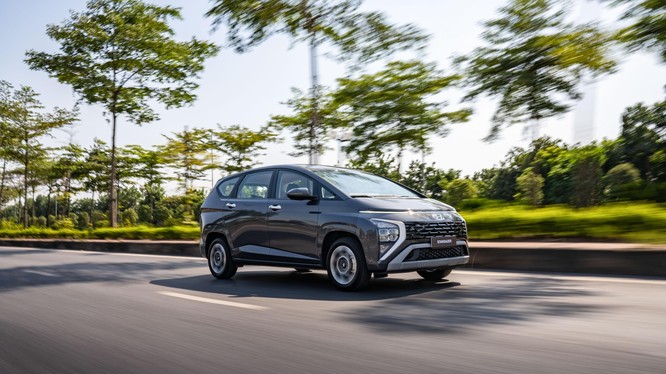 Hyundai Stargazer giá từ 575 triệu, cạnh tranh trực tiếp với Mitsubishi Xpander và Toyota Veloz