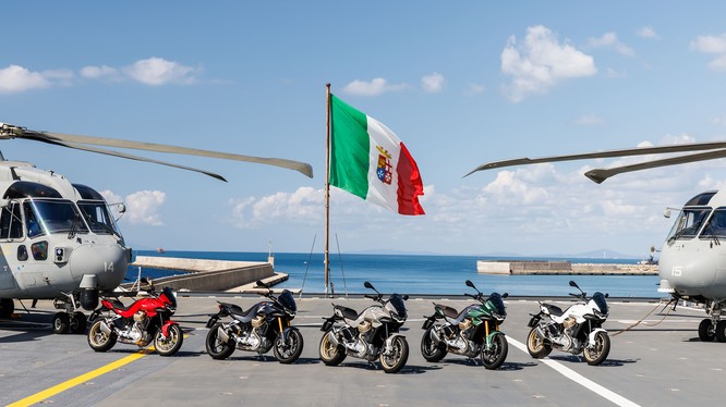 Chi tiết Moto Guzzi V100 Mandello - Mẫu xe tiên phong với tính năng 'độc nhất vô nhị'