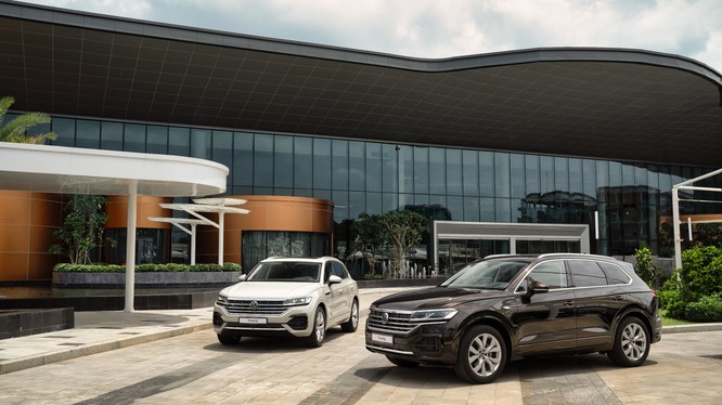 Volkswagen Touareg điều chỉnh giá niêm yết, hỗ trợ 50% lệ phí trước bạ và 1 năm bảo hiểm vật chất