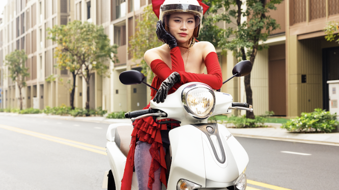 Kỹ năng lái xe tay ga an toàn trong mưa phùn