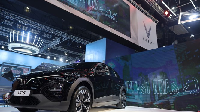 VinFast mở bán mẫu B-SUV VF6 và công bố chính sách sạc miễn phí ô tô điện tại Philippines