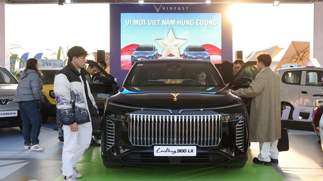 VinFast giới thiệu hệ sinh thái giao thông xanh toàn diện tại Vietnam Mobility Show 2025