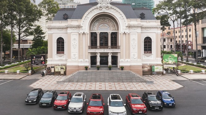 VinFast triển khai chiến dịch 'Mãnh liệt vì tương lai xanh' - Hỗ trợ toàn dân chuyển đổi sang xe điện