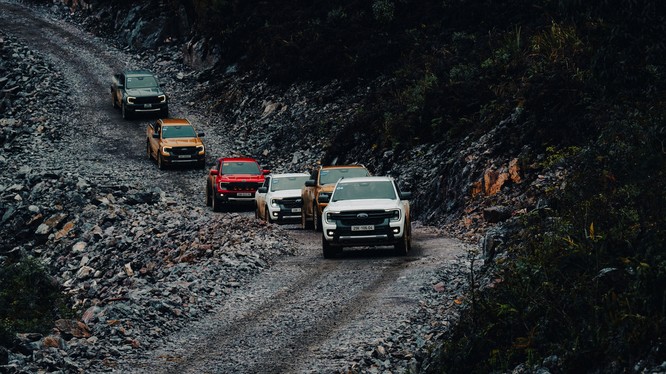 Ford Việt Nam đạt kỷ lục bán hàng 2025, vinh dự nhận Bằng khen của Thủ tướng