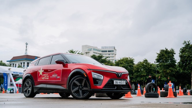 Chỉ từ hơn 700 triệu đồng sở hữu SUV điện mạnh, sành điệu, công nghệ nhất phân khúc C-SUV cho gia đình đi Tết