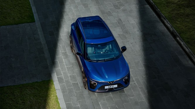 VF 7 - Mẫu SUV chiều lòng gia đình trẻ: Thỏa đam mê xê dịch, vẫn dư dả tài chính