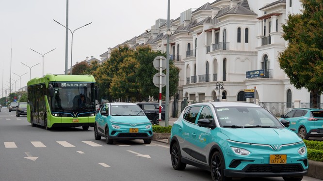 Trước những sức ép về chi phí, bảo trì và chính sách môi trường, xe điện đang trở thành hướng đi tất yếu của nhiều doanh nghiệp vận tải