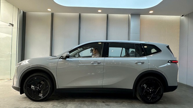 Động cơ mạnh, xe 7 chỗ rộng rãi, đi 3 năm không lo sạc điện: Lý do VF MPV 7 được đánh giá là mẫu xe gia đình hoàn hảo