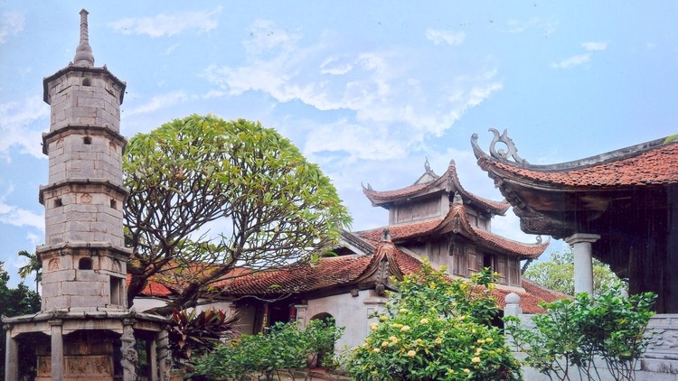 Chùa Bút Tháp - Danh lam cổ tự đẹp nhất Bắc Bộ