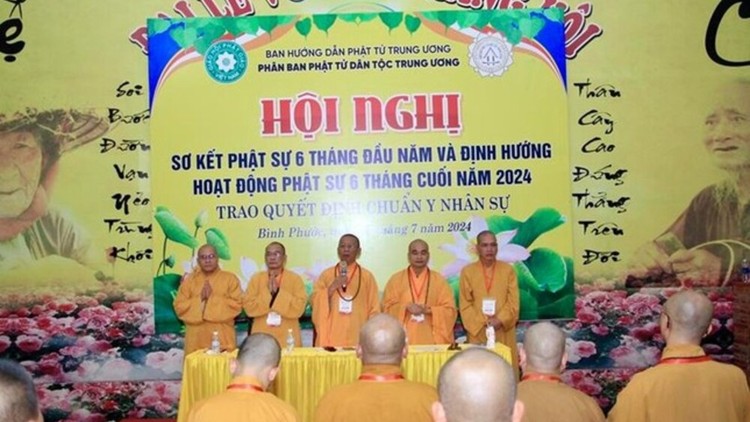 Chư tôn đức chứng minh, tham dự.