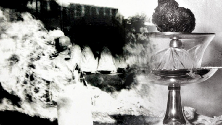 Hòa thượng Thích Quảng Đức vị pháp thiêu thân trong Pháp nạn 1963.