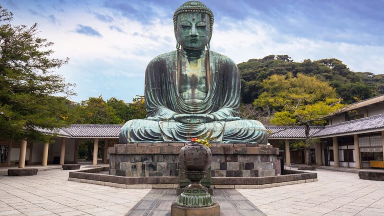 Tự mình thắp đuốc lên mà đi