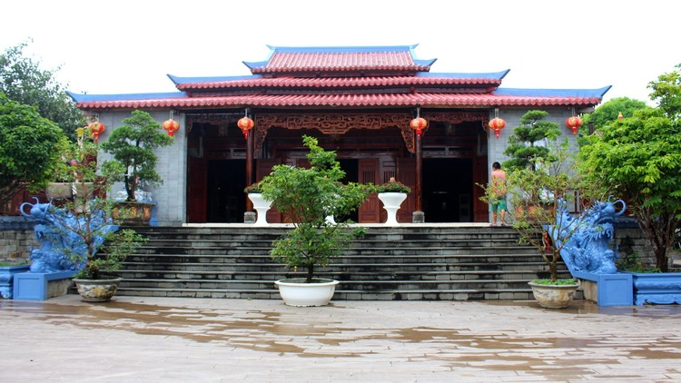 Chùa Hà Tân – Ngôi chùa nằm ở vị trí độc đáo nhất TP. Đà Nẵng