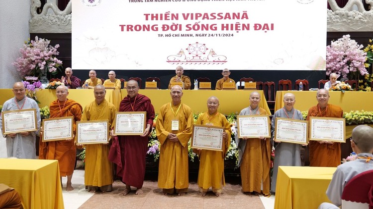 Bế mạc hội thảo Thiền nguyên thủy Vipassana trong đời sống hiện đại