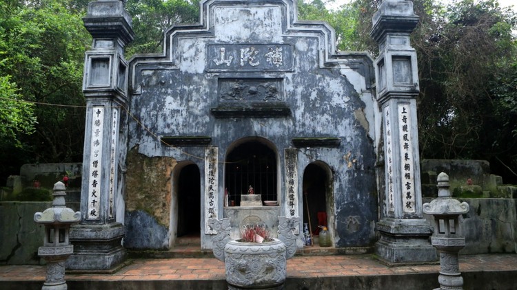 Bảo vật bằng gỗ thị trong ngôi chùa nghìn năm