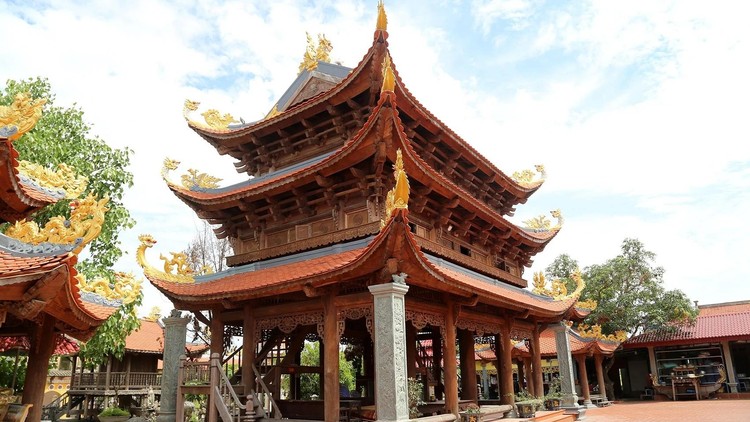 Khung cảnh chùa Giữa Đồng sau khi được tu bổ.