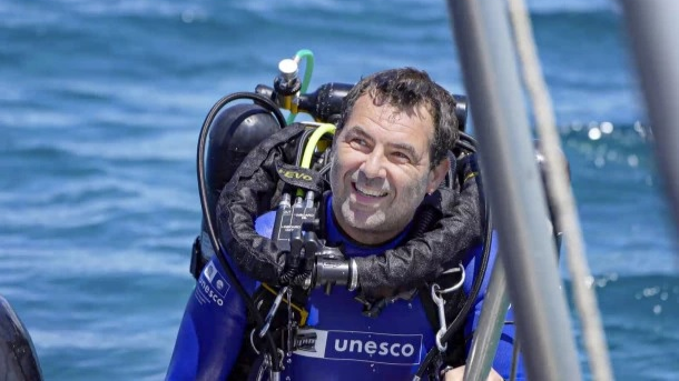 Sứ mệnh thăm dò núi lửa dưới lòng đại dương 