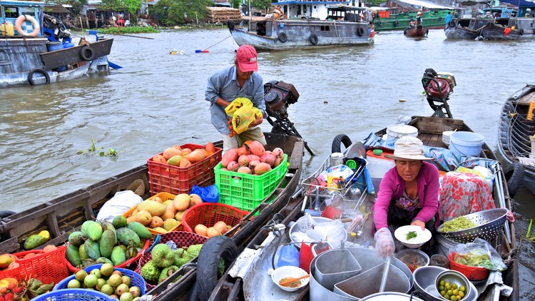 Yêu thương con người mới hiểu được sự độc đáo của các nền văn hóa