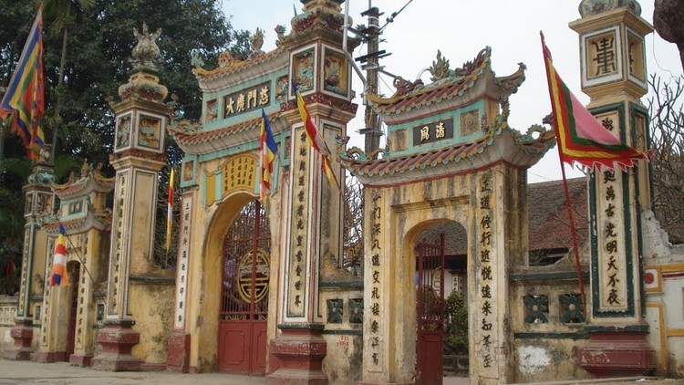 Chùa Triều Khúc 'làm giá' cho lễ quy y Tam bảo