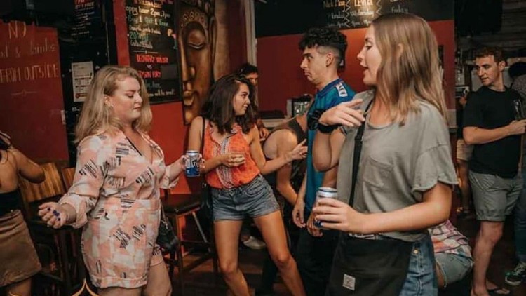 Vụ quán bar Buddha: Sai phạm trong đăng ký kinh doanh?