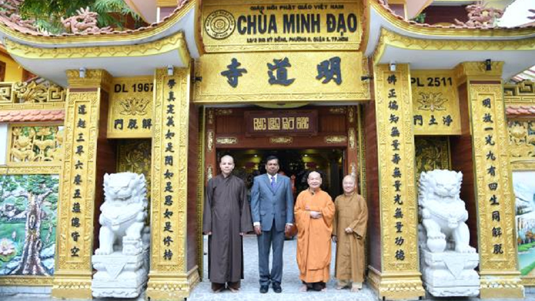 Đại sứ Đặc mệnh toàn quyền Sri Lanka thăm HT. Thích Thiện Nhơn