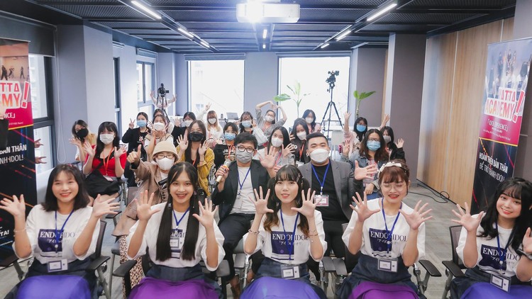 Trở thành nghệ sĩ thần tượng tại Việt Nam, khó nhưng nhiều tiềm năng 