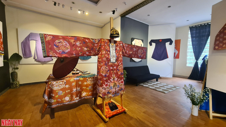 Thủy Trung Nguyệt: Khai mạc triển lãm 'Trang phục Việt thời Nguyễn' 