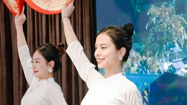 Cuộc thi tìm kiếm gương mặt Hoa khôi qua ảnh: "Duyên dáng Sinh viên Việt Nam 2023"