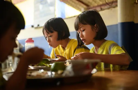 UNESCO kêu gọi nâng cao chất lượng bữa ăn học đường