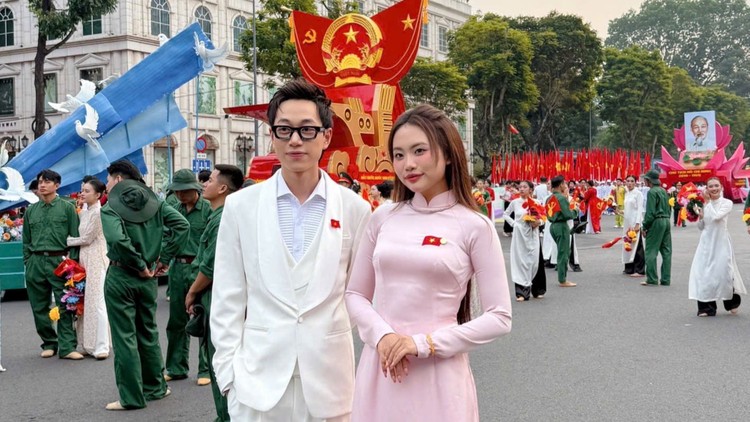 Phương Mỹ Chi và Double2T vinh dự trình diễn ca khúc bất hủ trong giây phút thiêng liêng của đất nước