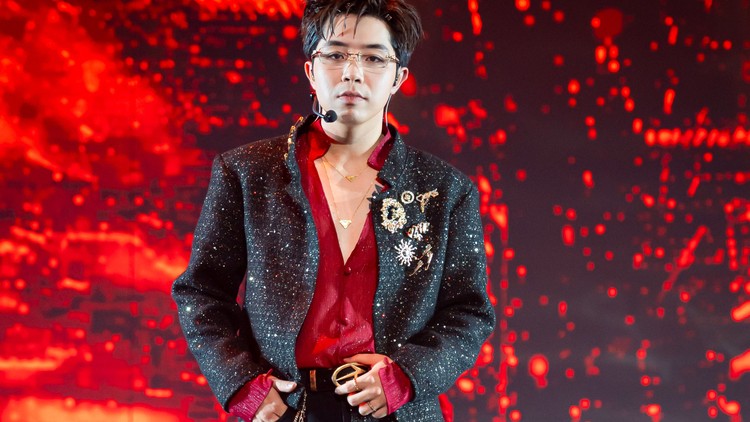 Anh Trai “Say Hi” 2025 Tập 12: Chung kết 1 khai màn với 9 tiết mục solo đầy cảm xúc