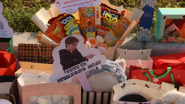 Mason Nguyễn trở lại với vòng tay người hâm mộ Thủ đô sau gần một năm vắng bóng