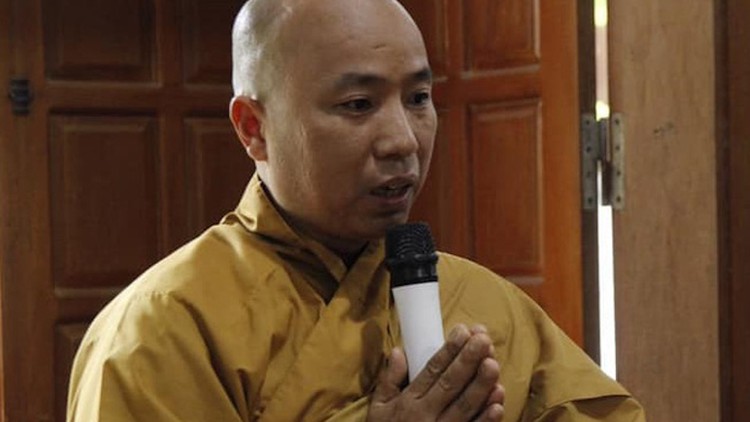 Cựu tu sĩ Thích Thanh Toàn trong buổi nhận lỗi và xin xả giới 