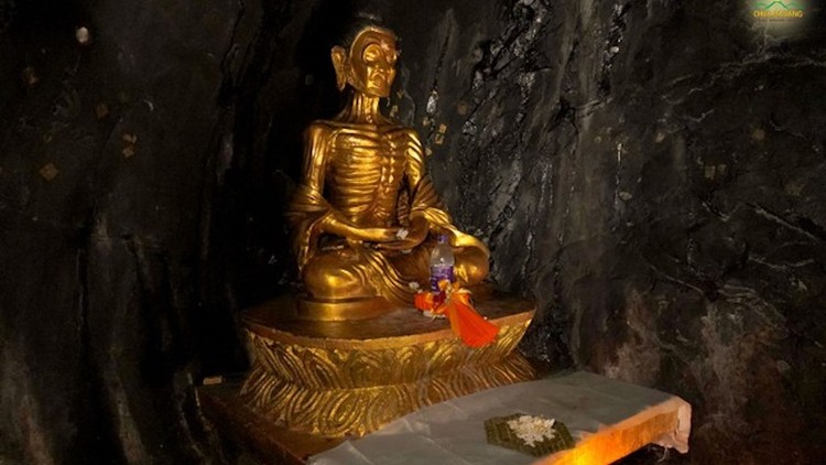 Thánh tích Khổ Hạnh lâm tại Ấn Độ - nơi ghi dấu sự kiện Thái tử Tất Đạt Đa tu khổ hạnh 6 năm ở rừng già và sau đó nhận ra đó là lối sống cực đoan cần tránh.