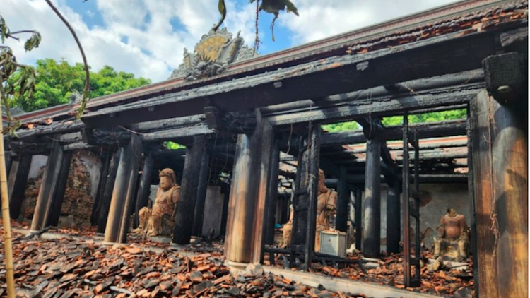 Khu vực chùa chính bị hư hại nghiêm trọng. (Ảnh: Cục Di sản văn hóa cung cấp) 