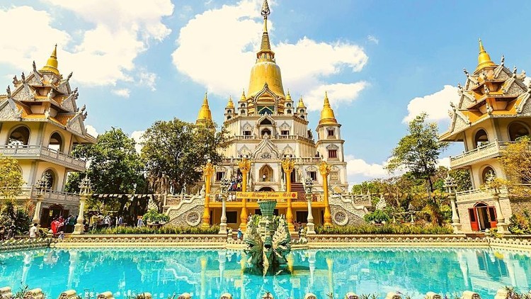 Chùa Bửu Long: Nơi có ngọn bảo tháp mang màu vàng rực rỡ