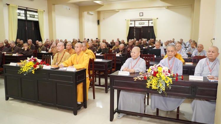 “Hãy lấy tinh thần phụng sự làm niềm vui trên bước đường đến giác ngộ giải thoát”