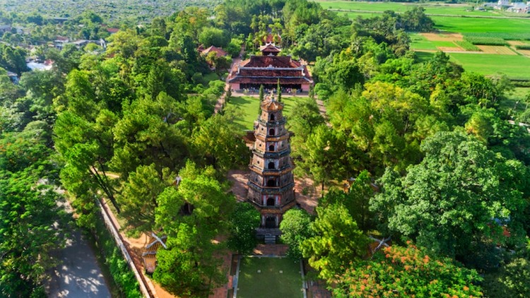 Khám phá truyền thuyết chùa Thiên Mụ tại Cố Đô Huế